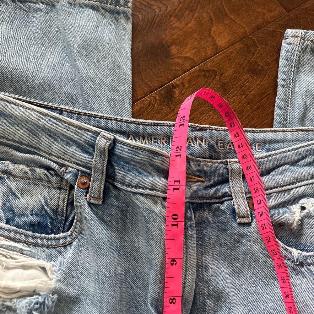 American Eagle Highest Rise Mom Jeans Light Blue Distressed Ripped Women‎ 8 long - Picture 12 of 14